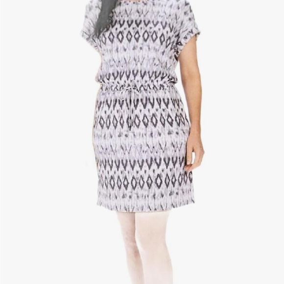 Dress - Picture 4 of 5